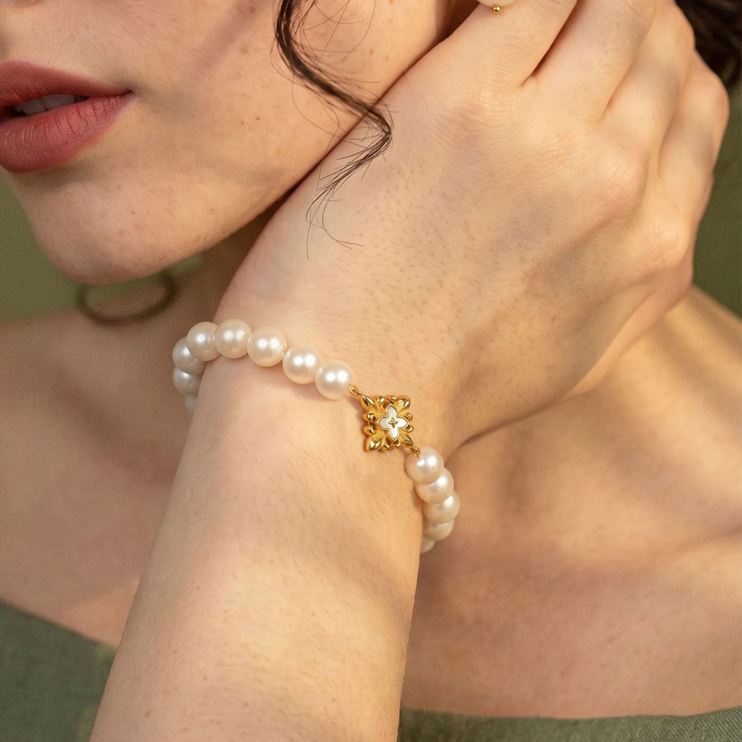 Gold Plated Pearl Crest Bracelet