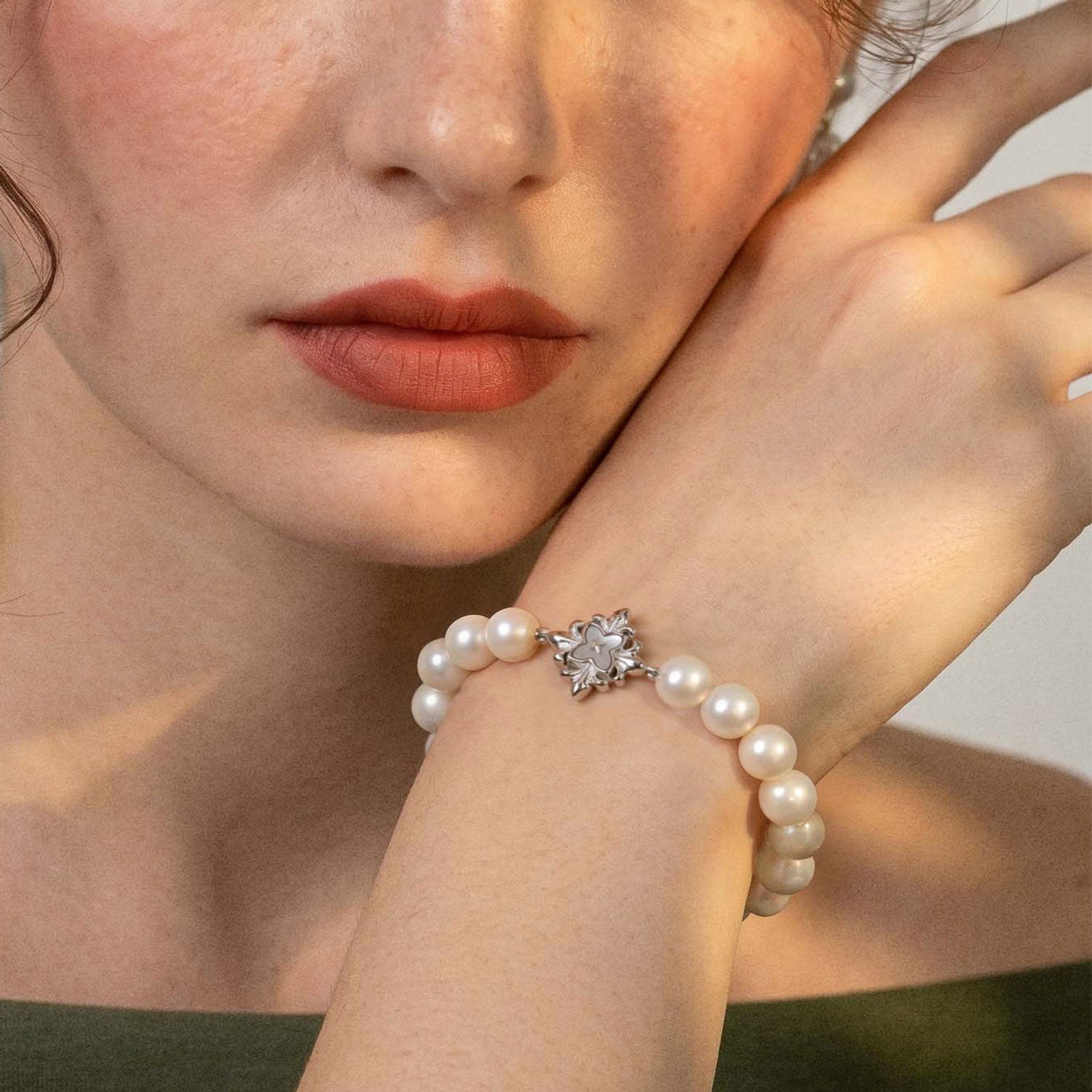 Sterling Silver Pearl Crest Bracelet